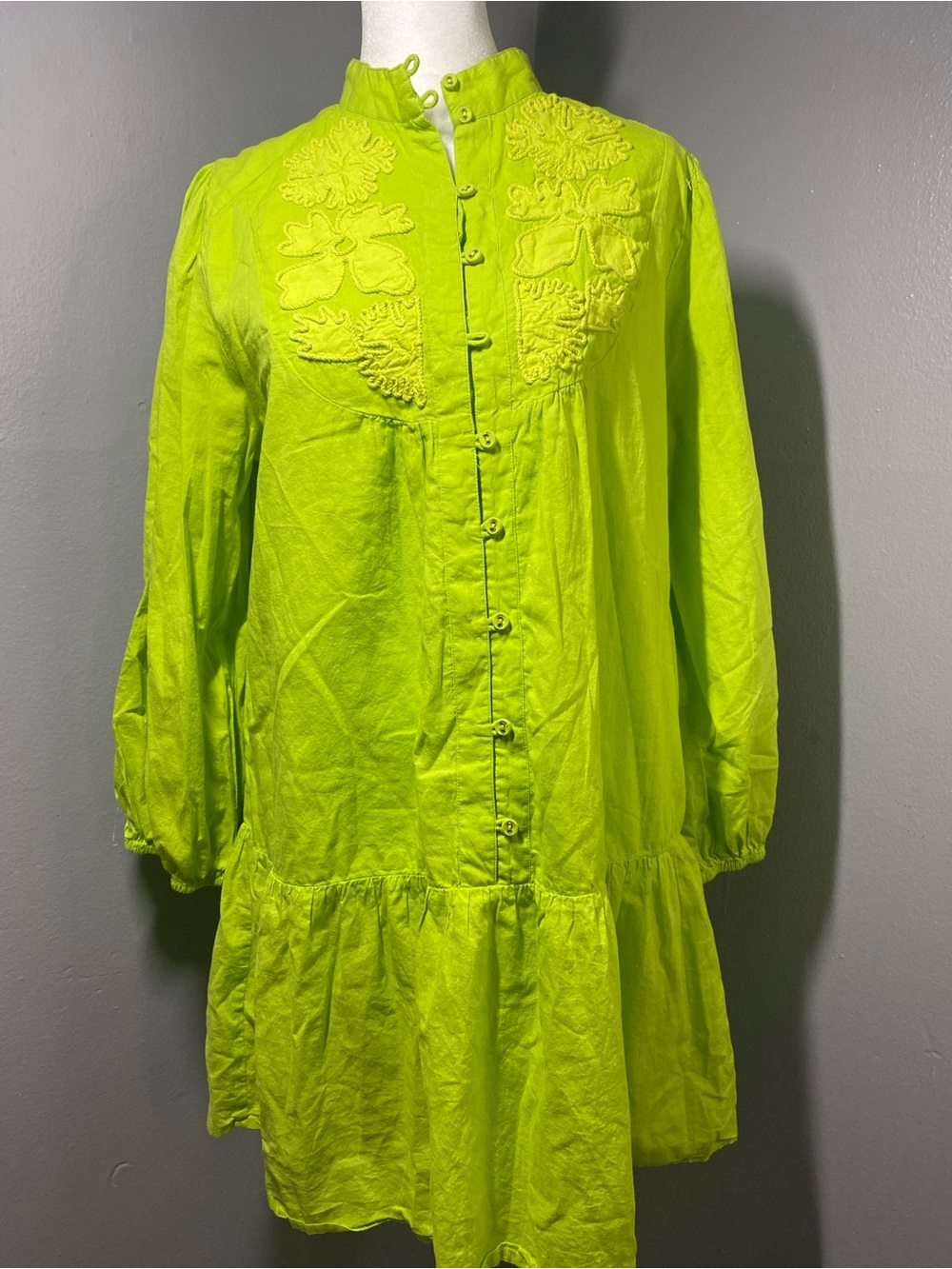 NWOT- Anna Cate - Embroidered Lime Green Button-Front Tiered Women's Dress